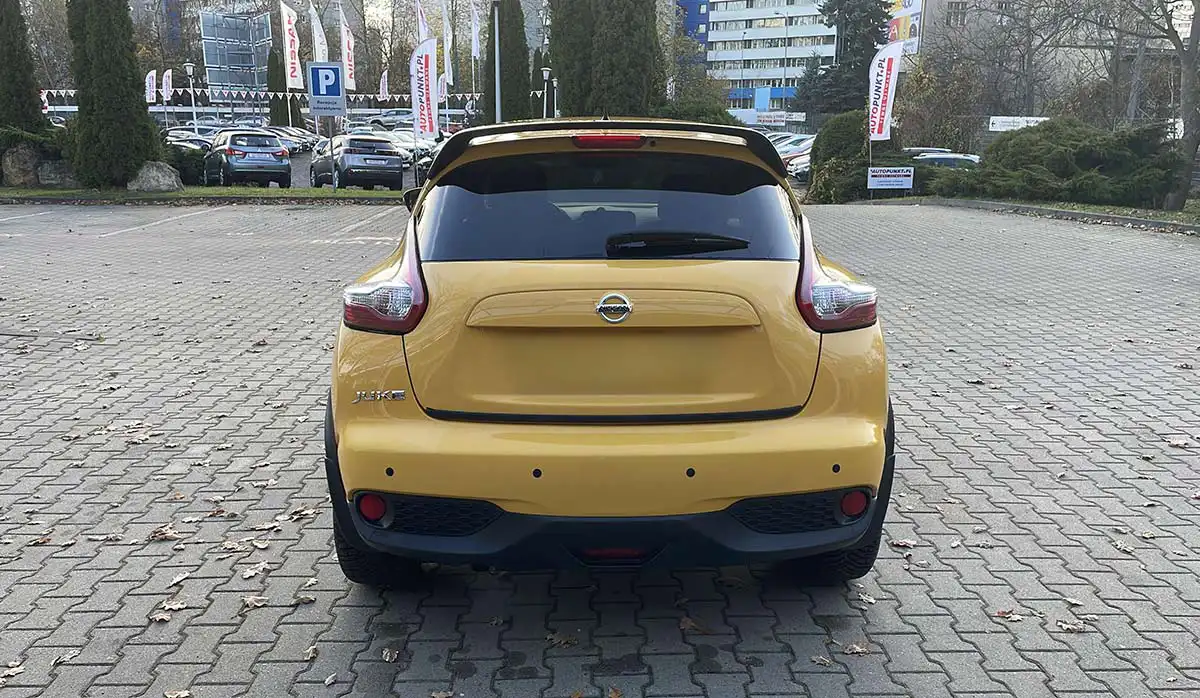 Car Background Replacement Before 13 - Car Image Clip