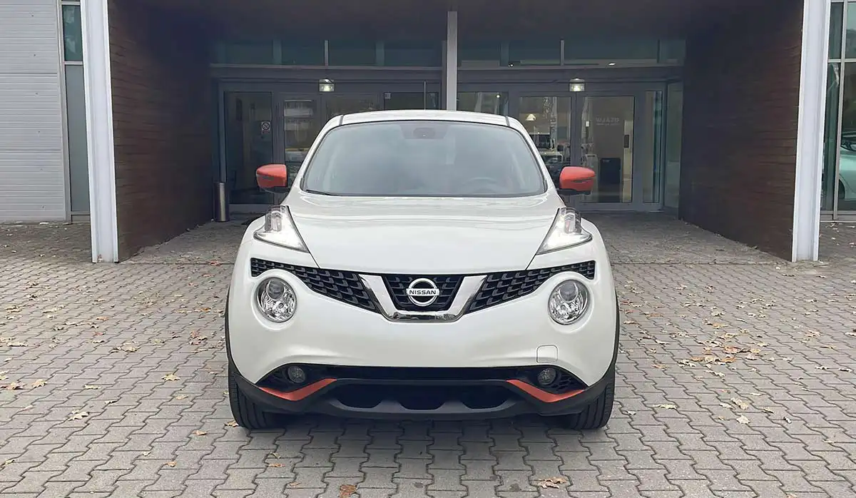 Car Background Replacement Before 14 - Car Image Clip